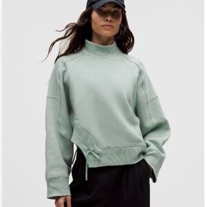 Lululemon Plush Fleece Curved
Hem Pullover NWT